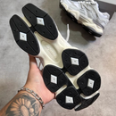 Tênis New Balance 9060 Cinza